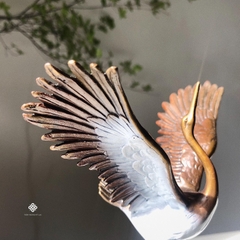 Tượng đồng cánh hạc thịnh vượng