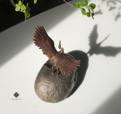 Tượng đồng cánh hạc thịnh vượng