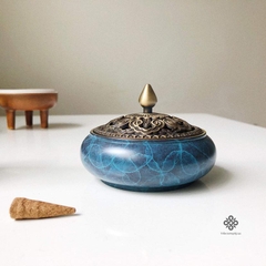 Lư đồng vân mây xanh