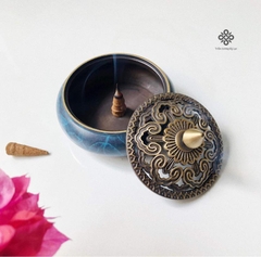 Lư đồng vân mây xanh