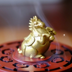Lư đồng kim mã thừa phong