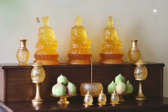 Đĩa bồng hoa sen lưu ly vàng