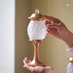 Cặp đèn hoa sen lưu ly trắng