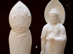 Tượng Đức Phật A Di Đà đứng sứ trắng