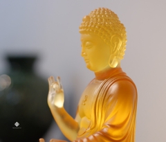 Tượng Đức Phật A Di Đà lưu ly hổ phách 20.5cm
