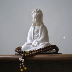 Tượng Bồ tát Bạch y Quán Âm sứ trắng 9cm
