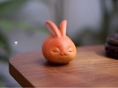 Tượng đồng thỏ hồng