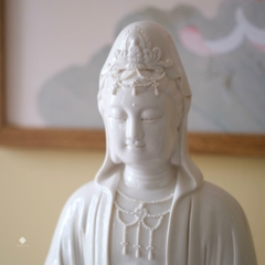 Tượng Quan Âm Bồ tát sứ trắng 44.5cm