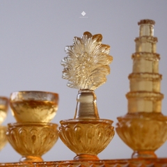 Quý phẩm cúng dường lưu ly vàng