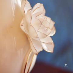 Bình hoa sen sứ trắng