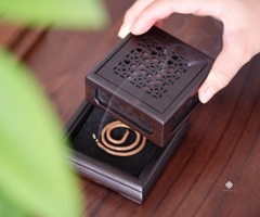 Lư vuông vạn phúc gỗ đàn hương tím