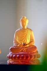 Tượng Đức Phật Thích Ca nguyên thuỷ lưu ly vàng