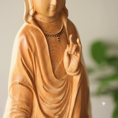 Tượng Quan Âm Bồ tát lũa nhai bách