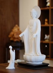 Tượng Phật Thích Ca từ ái gốm trắng