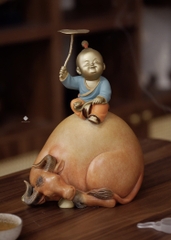 Tượng đồng mục đồng như ý