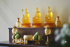 Cặp đèn hoa sen lưu ly vàng