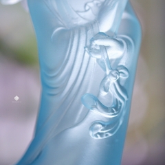 Tượng Quan Âm Như Ý lưu ly xanh ngọc