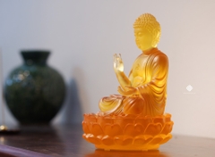 Tượng Đức Phật A Di Đà lưu ly hổ phách 20.5cm