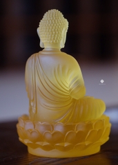 Tượng Đức Phật Dược Sư cầm bảo tháp lưu ly vàng 12.5cm