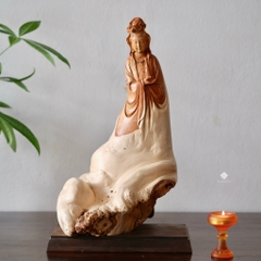 Tượng Quan Âm Bồ tát cam lồ lũa nhai bách