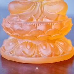 Tượng Phật Thích Ca cầm ngọc như ý lưu ly vàng 22cm