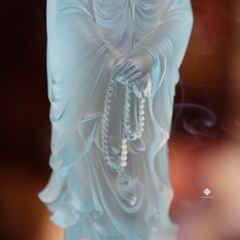 Tượng Quan Âm Bồ tát lưu ly xanh ngọc 29cm