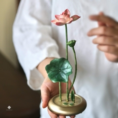 Tượng đồng Liên hạ