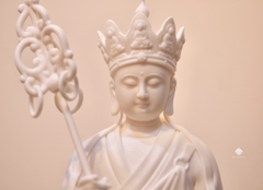 Tượng Địa Tạng Bồ tát cưỡi Đế Thính sứ trắng