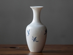 Bình gốm hoa lan vẽ tay có cổ 16cm