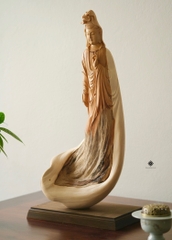 Tượng Quan Âm Bồ tát lũa nhai bách