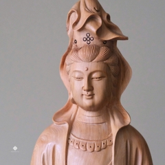 Tượng Bồ tát Quan Âm liên hoa lũa nhai bách