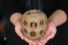 Lư đồng lối vào thiền môn