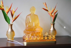 Quý phẩm cúng dường lưu ly vàng kèm đế đèn led