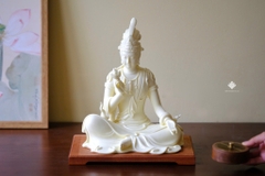 Tượng Quan Âm liên hoa sứ vàng