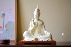 Tượng Quan Âm liên hoa sứ vàng