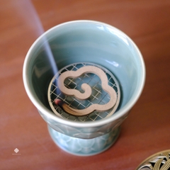 Lư gốm thanh diệp