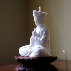 Tượng Địa Tạng Bồ Tát an hoà sứ trắng