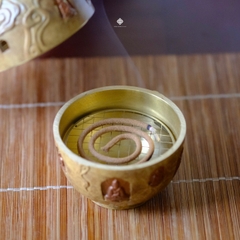 Lư đồng lối vào thiền môn nhỏ - vàng