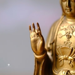 Tượng Quan Âm Bồ tát đồng vàng 11.5cm