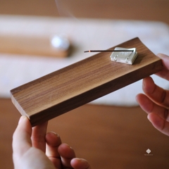 Khay gỗ xông trầm thư hương