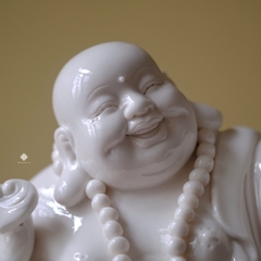 Tượng Đức Phật Di Lặc phúc hỷ sứ trắng