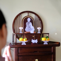 Ban thờ lưu ly trắng nhỏ