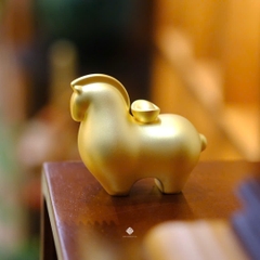 Tượng đồng mạ vàng lộc mã