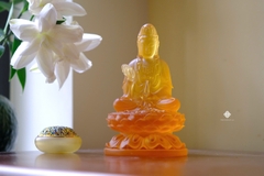 Tượng Quan Âm Bồ Tát lưu ly vàng 22cm