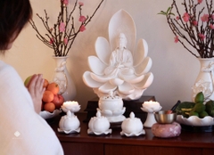 Ban thờ Quan Âm Bồ Tát liên hoa