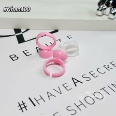 Nhẫn đựng keo 100 chiếc 2 ngăn