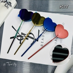 Gương nối mi trái tim