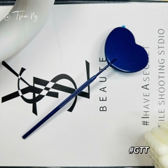 Gương nối mi trái tim