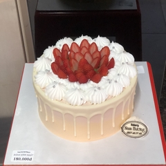 Bánh kem trang trí dâu tây xếp hình đóa hoa [MS: 0119]