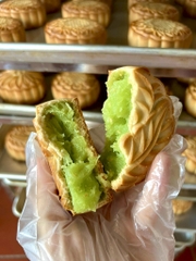 N6 - Bánh Nướng nhân cốm sợi dừa